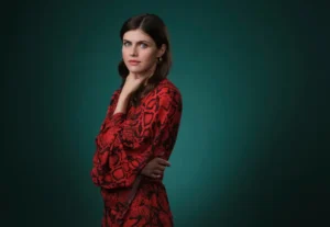 Alexandra Daddario Gallery (2)