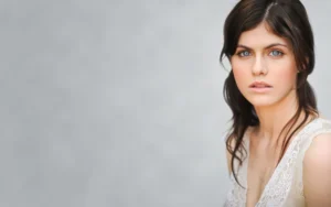 Alexandra Daddario Gallery (5)
